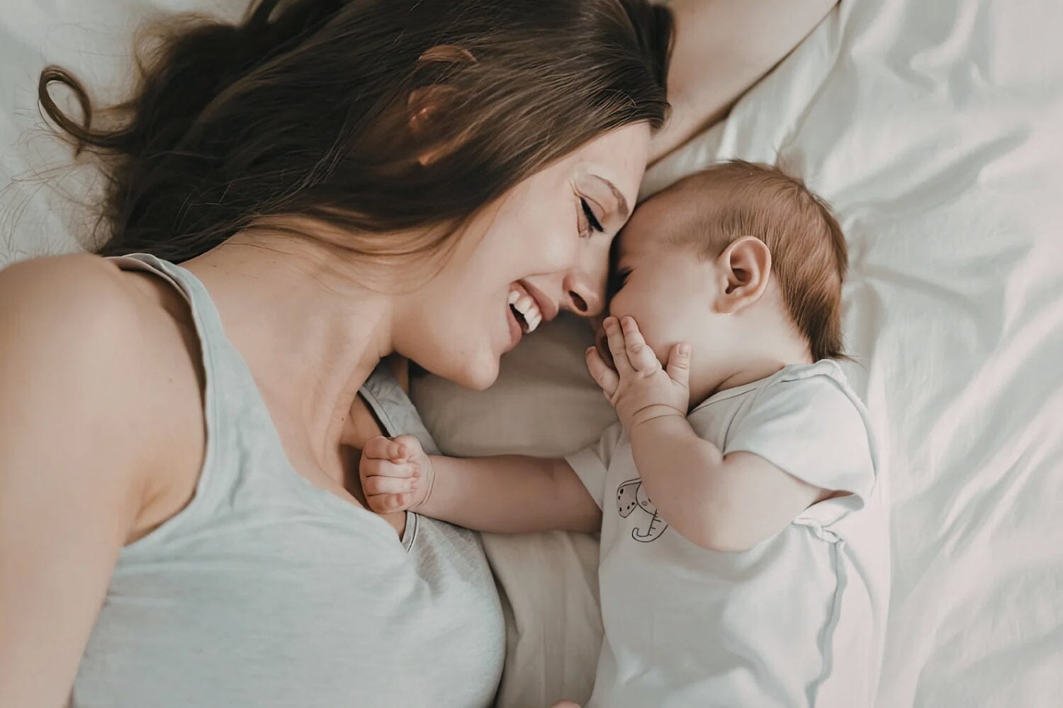 Instinct maternel : inné ou se construit-il avec bébé ?