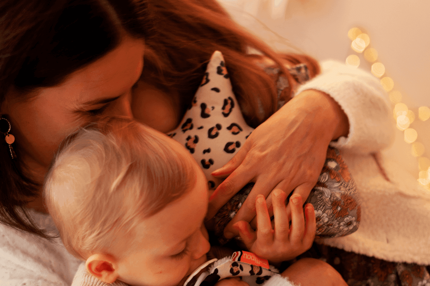 Pourquoi bébé répète tout ?